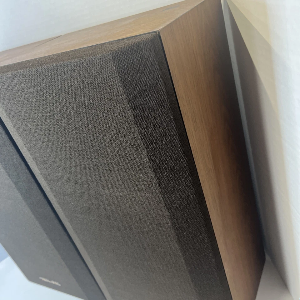 Par de altavoces de chapa de madera realistas NOVA-16 40-4036 de colección años 70 Foto 3 de 4