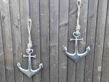 Zwei Anker zum Hängen. Maritime Dekoration 2er Set. Deko-Hänger. Alu an Band