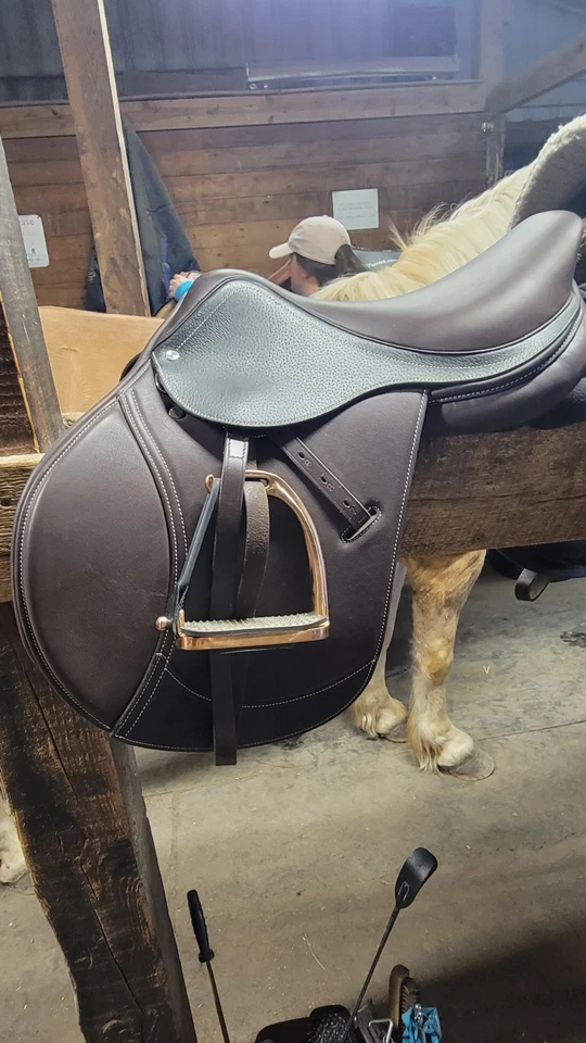 Ovation Explorer AP saddle 17 inch with interchangeable gullet - Image 2 of 4