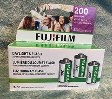 3-Pack Fujifilm Fujicolor 200 ISO, 35mm C-41 Film   36-Exposure Film Date: 2026