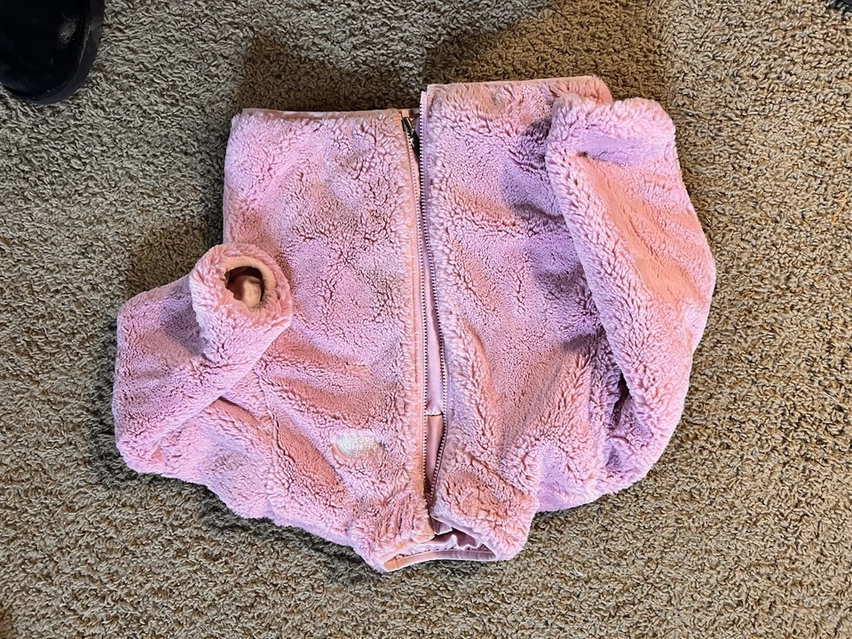 Northface Girls Pink Reversible Jacket,size 6 - Image 3 of 4