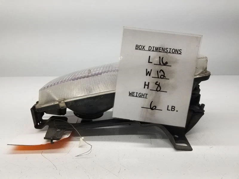 Compuesto de faro derecho pasajero para Chevy Express 1500 96-02 OEM Foto 3 de 4