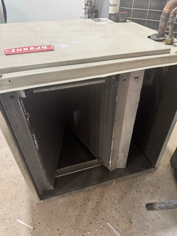 Unidad condensadora aire acondicionado Bryant Foto 4 de 4