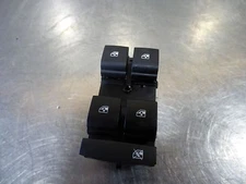 Opel Meriva B 1.4 16v year:2015 window regulator switch 13305009