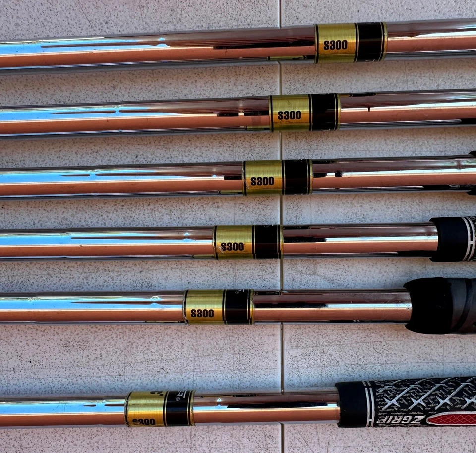 Juego de hierro fresado láser Cleveland CG16 Tour. Ejes de acero 3-7, 9 S-300. Derecha Foto 3 de 4