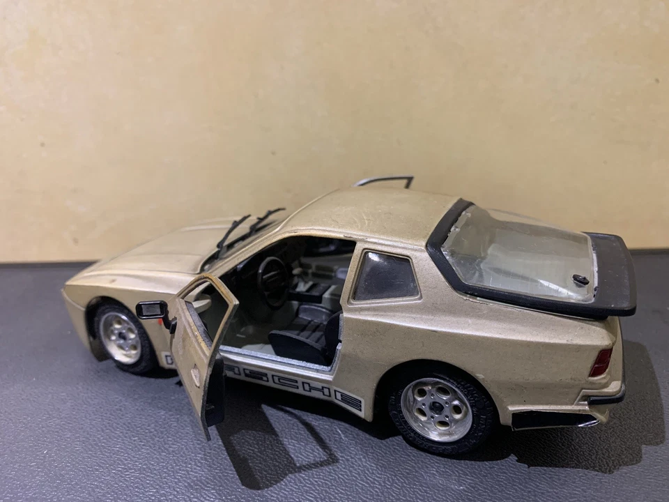 PORSCHE 944 TURBO. Majorette scala 1/24; - Immagine 3 di 4