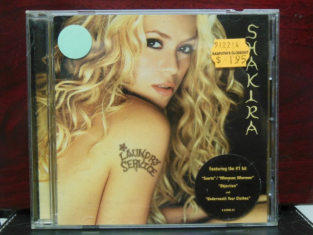 Shakira Laundry Service Album Cover