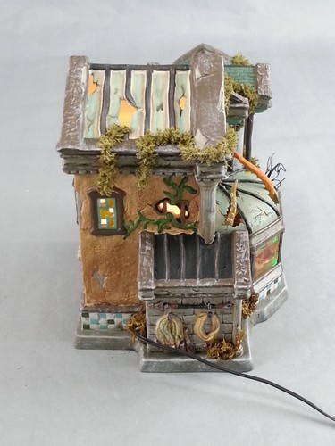 2007 Dept 56 Snow Village Halloween Monsters Of The Deep 799936 - Picture 6 of 10