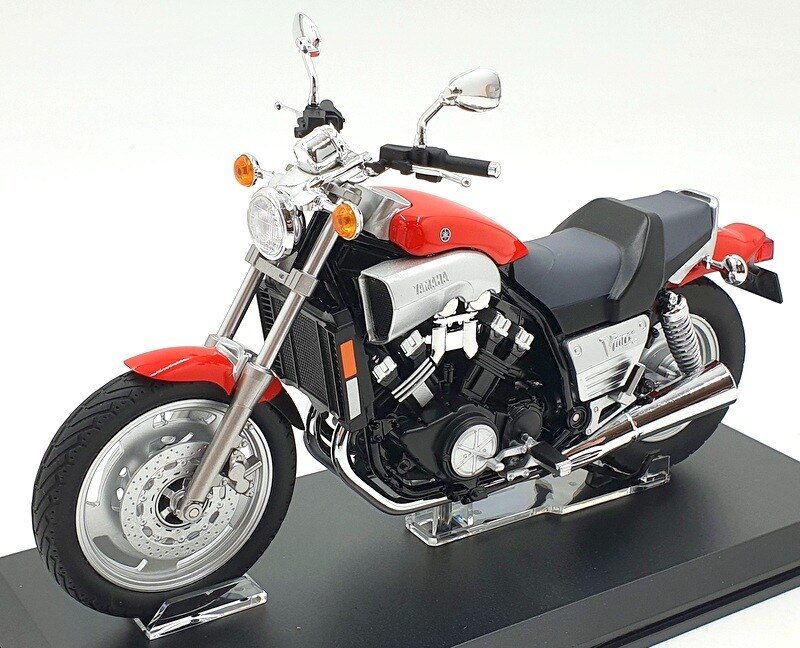 Aoshima 1/12 Scale Diecast 109618 - Yamaha Vmax Motorcycle