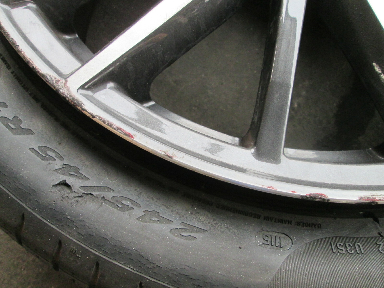 Maserati Ghibli -  Front  Wheel / Rim  8.5x19 # 670016849