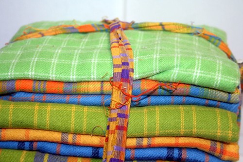 17 HALF YARDS CUTS (34 FAT QUARTERS) BRIGHT PLAID FLANNEL - 100% COTTON FABRIC - Picture 2 of 4
