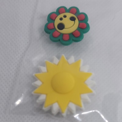 NEW Croc Charms Assorted Flower themed 2 piece set, USA Seller