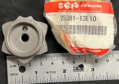 25381-13E10 NEW OEM SUZUKI PLATE, TRANS GEAR SHIFT CAM GSX-Rs, TLs, PLUS 97-07