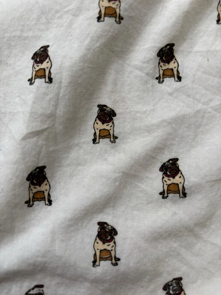 Camisa Alpha Beta Para Hombre Talla Mediana Blanca Abotonada Pug Cachorro Estampado Manga Corta Foto 3 de 4