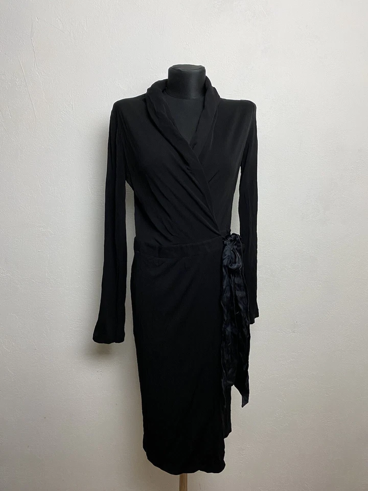 Vestido de cóctel yves saint laurent cuello en V bata cinturón negro viscosa talla S Foto 2 de 4