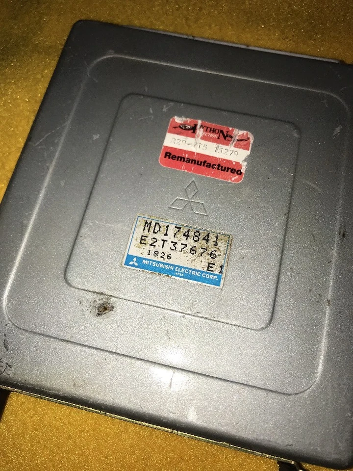 92 Expo Summit Vista ECU ECM Computer Box OEM (MD174841) (1,8 L FWD) Foto 2 de 3