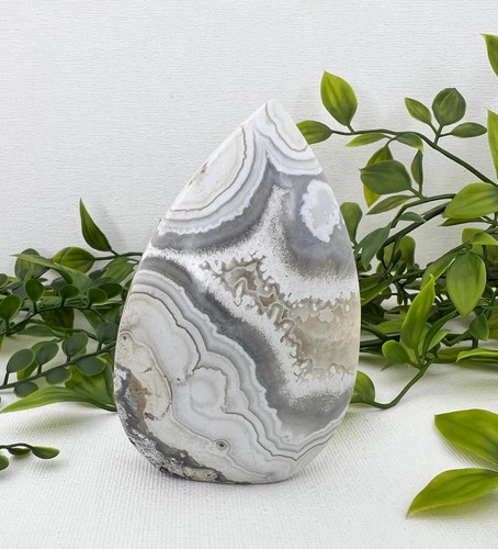 Crazy Lace Agate Flame - 3.5" White Mexican Crazy Agate Flame Carving - High - Picture 8 of 10