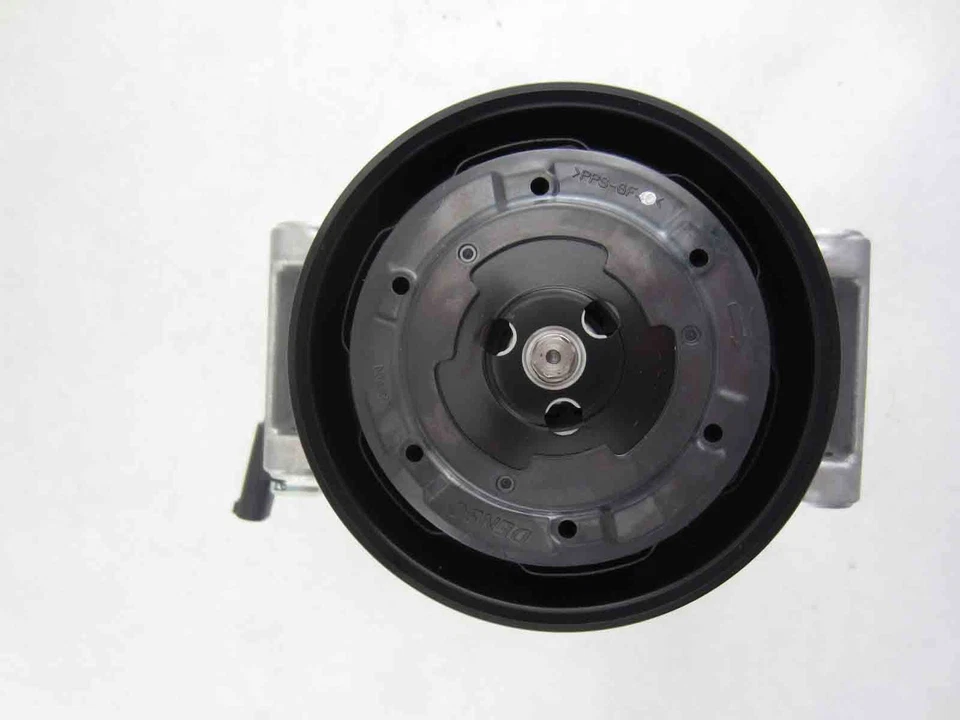 New A/C AC Compressor for 2004-2005 BMW 545i / 645Ci (4.4L) - Imagem 3 de 4