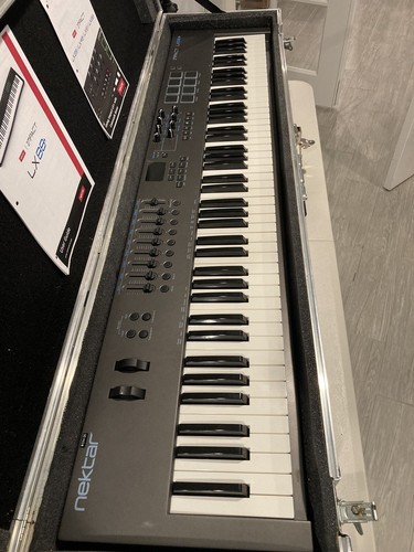 Nektar Impact LX88+ 88-key Keyboard w/Travel Case - Picture 2 of 11