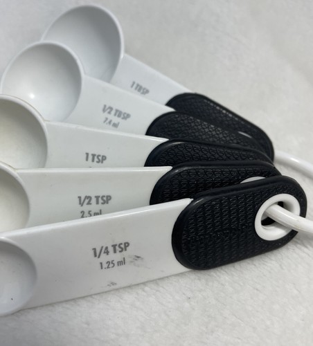White & Black KITCHENAID 5 PC MEASURING SPOONS SET WITH RUBBER GRIPS/ring - Picture 2 of 7