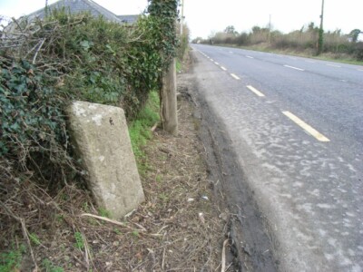 Foto 6x4 Meilenstein auf der N2 bei Wotton, Co. Meath Donaghmore\/O0850 Way c2009