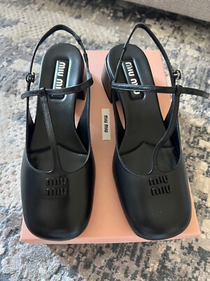 BNIB  MIU MIU Black Leather  Sandals    size 41/ 11B