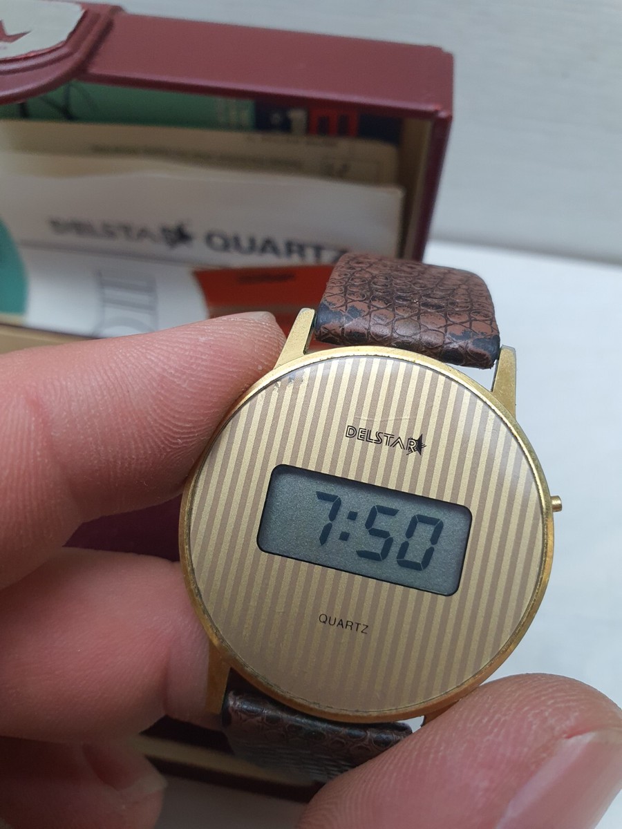 Vintage Collectible Quartz Wristwatch Watch DELSTAR Series 1981