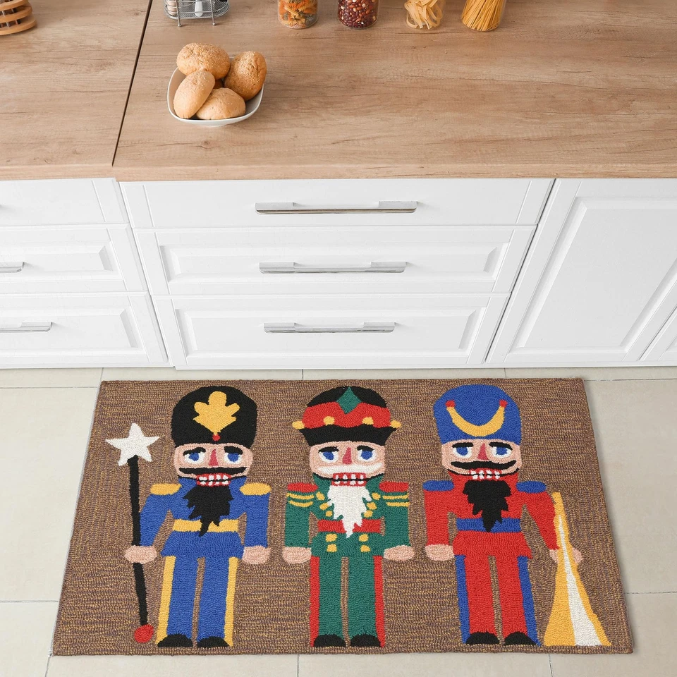 Alfombra Cascanueces Navidad Porche Frontal Multi Interior/Exterior, 2'6" X 4', Roja Foto 4 de 4