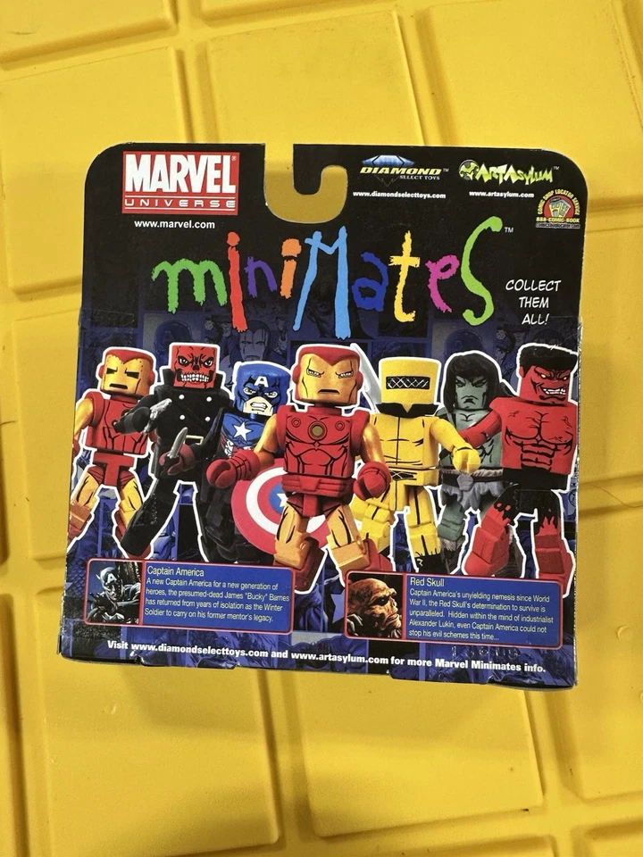 Juego de figuras Marvel Minimates Capitán América y Calavera Roja 2009 DST Toys H58 #2 Foto 2 de 2