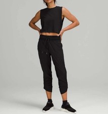 NWT Lululemon Dance Studio Mid-Rise Crop Pants Womens 6 Black