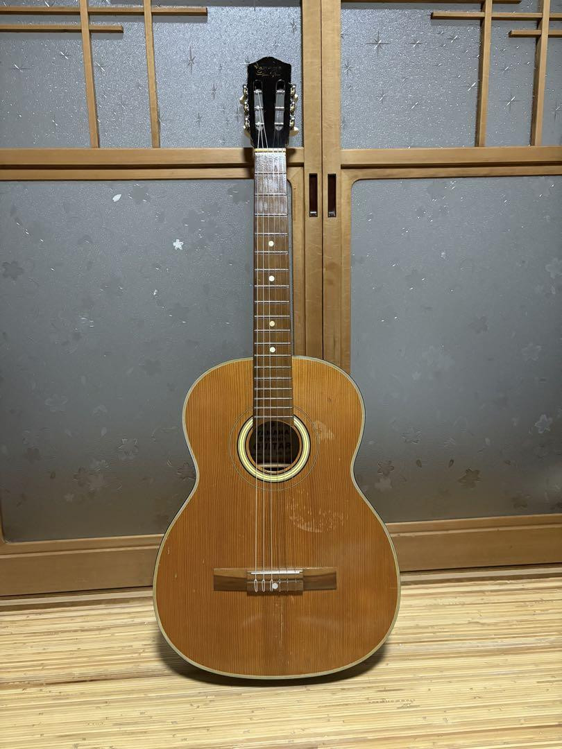 Classical Acoustic Guitar Yamaha Dynamic No. 20 Natural Dark