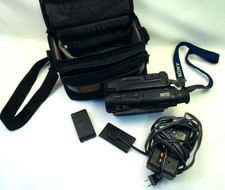 SONY CCD-TR70 VIDEO CAMERA RECORDER 6V WITH CASE untested