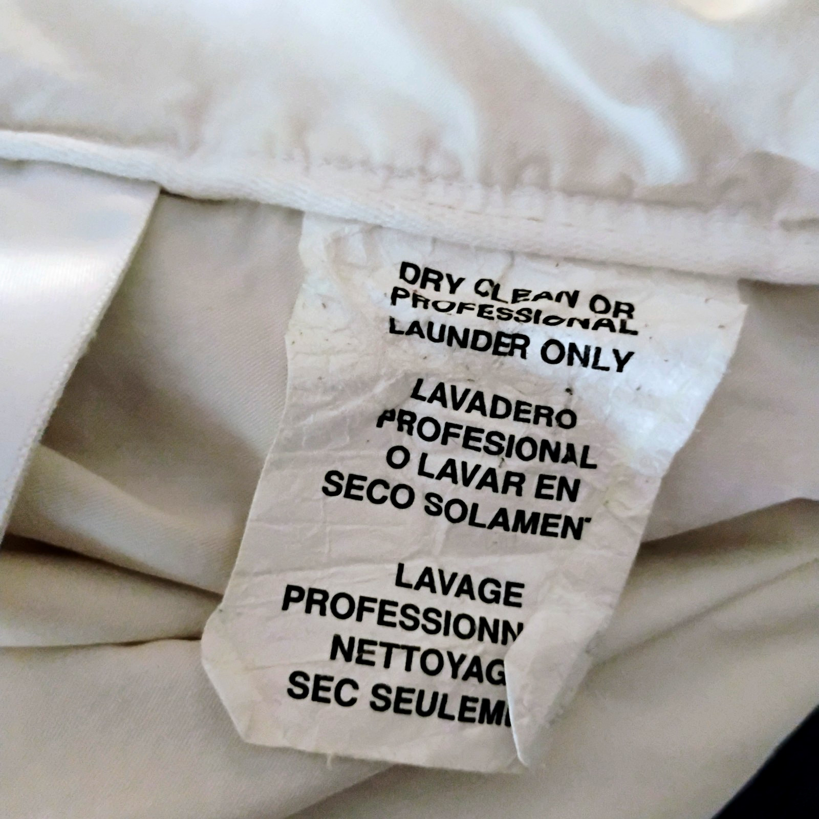 Pacific Coast Down Duvet Insert Comforter Queen size 94 x 84 inch White Cotton