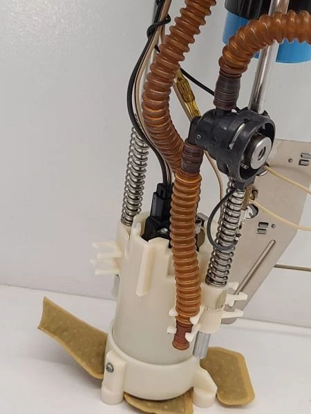 Conjunto de bomba de combustible Ford Ranger 2007-2011 cabina regular caja 6 112 Wb Foto 3 de 4