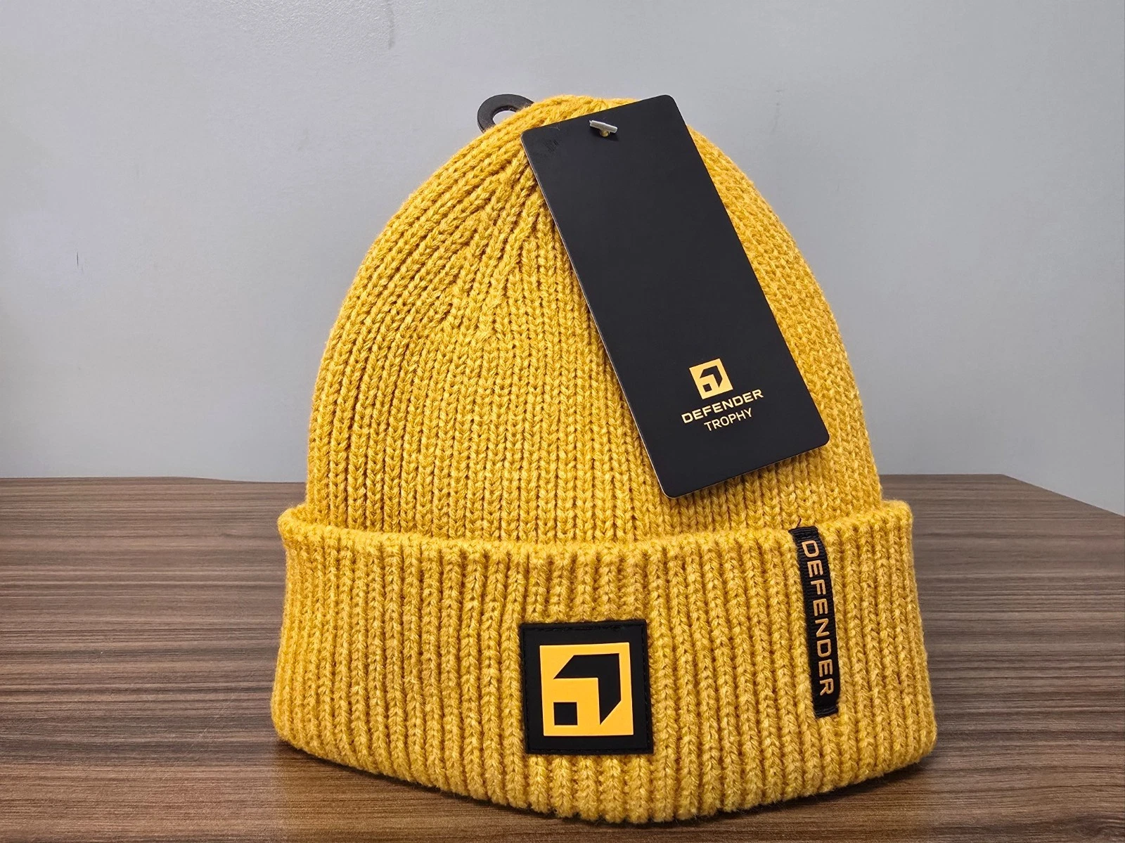 LAND ROVER DEFENDER TROPHY YELLOW BEANIE