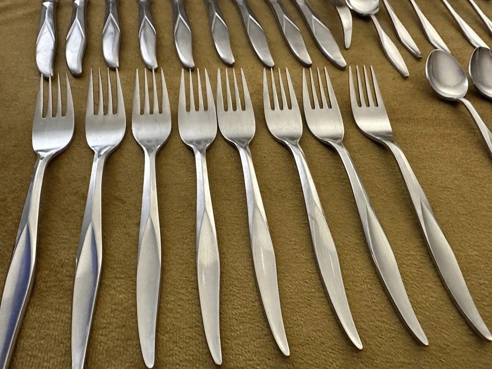 Garfos de jantar facas para bife +++ - Talheres de aço inoxidável Nasco Flamingo-Montego Japão - Imagem 2 de 4