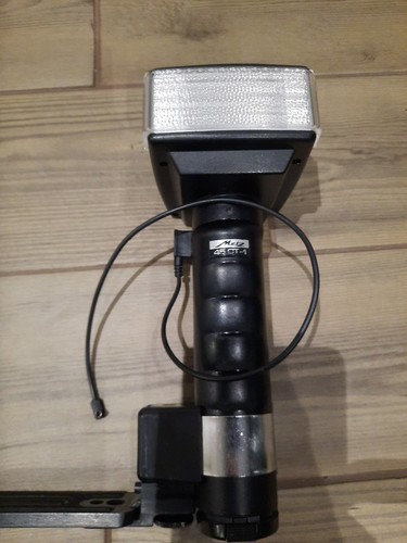 Metz 45 CT-1 Handle Mount Flash #228 - Picture 2 of 5