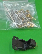 USED P-MOUNT TURNTABLE CARTRIDGE ADAPTER WITH 55 PC SCREW ASSORTMENT