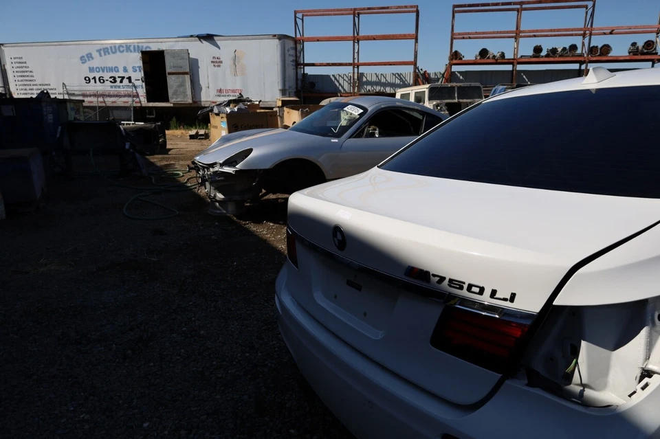 2009-2015 BMW 740i 750i Rear Trunk Deck Lid White 41627172332 OEM Used Foto 3 de 4