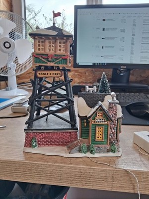  LEMAX Eagle's Nest Fire Lookout Miniaturdörfer 2002 Top Zustand