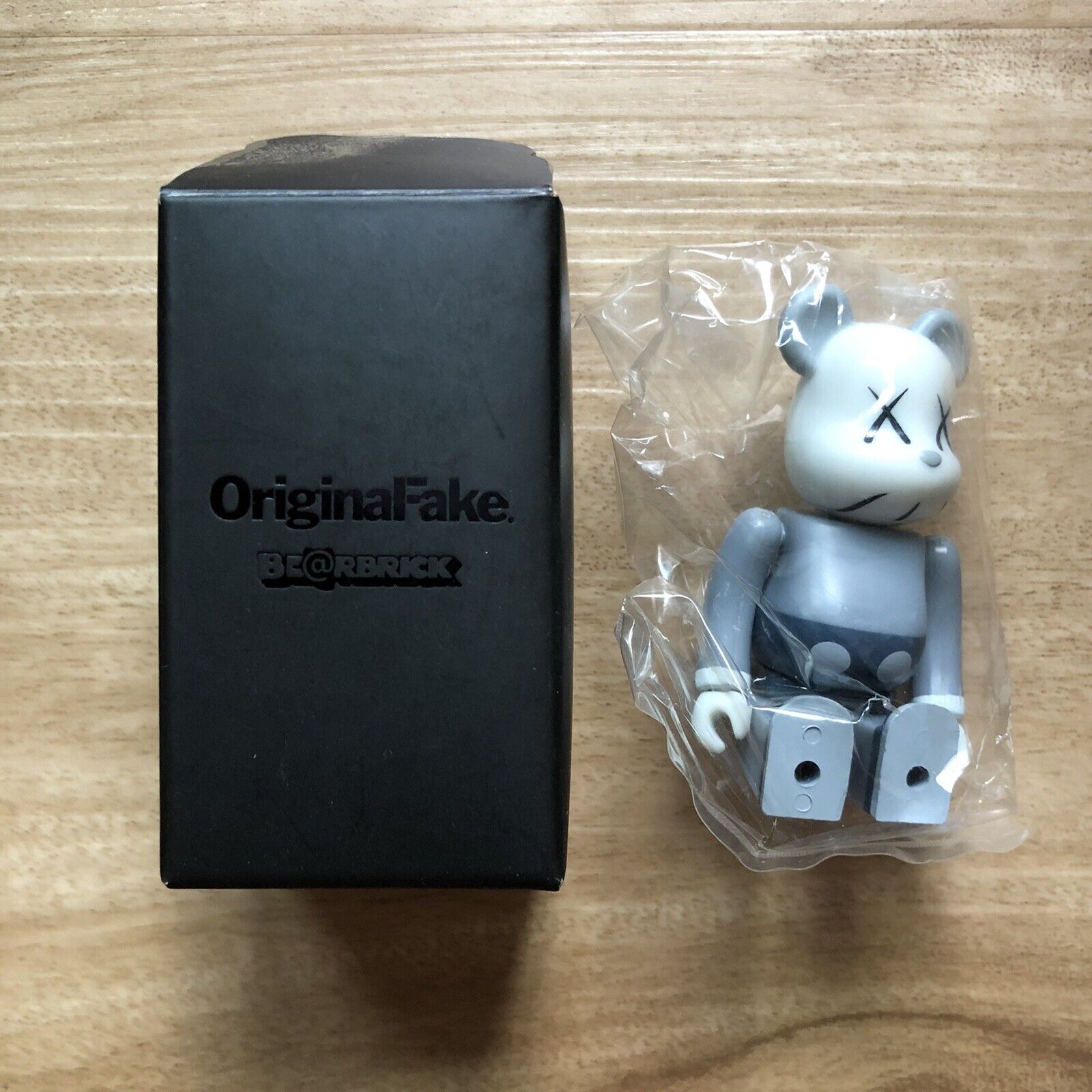 Bearbrick Be@rbrick 100% Kaws Original Fake