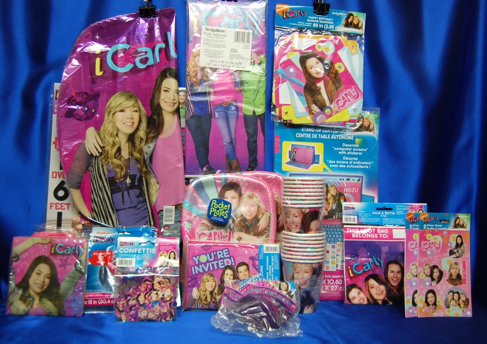 I Carly  # 20 Plates Napkins Banner Tablecover Confetti Stickers Centerpiece - Image 2 of 4