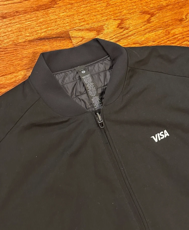 Chaqueta de bombardero Lululemon Switch Over para hombre XL negra logotipo de visa cremallera completa informal Foto 2 de 4