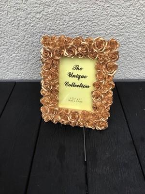 1 Vintage Bilderrahmen mit goldenen Blumen, 9 x 13 cm von The Unique Collection