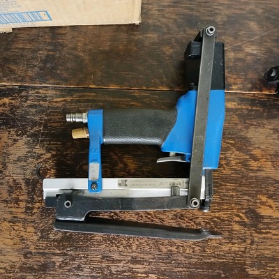 Josef Kihlberg JK20T779 Druckluft-Zangentacker (8-16 mm)