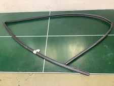 06-11 Civic 4Dr Left Front Window Run Channel Molding Glass Guide Rubber Seal