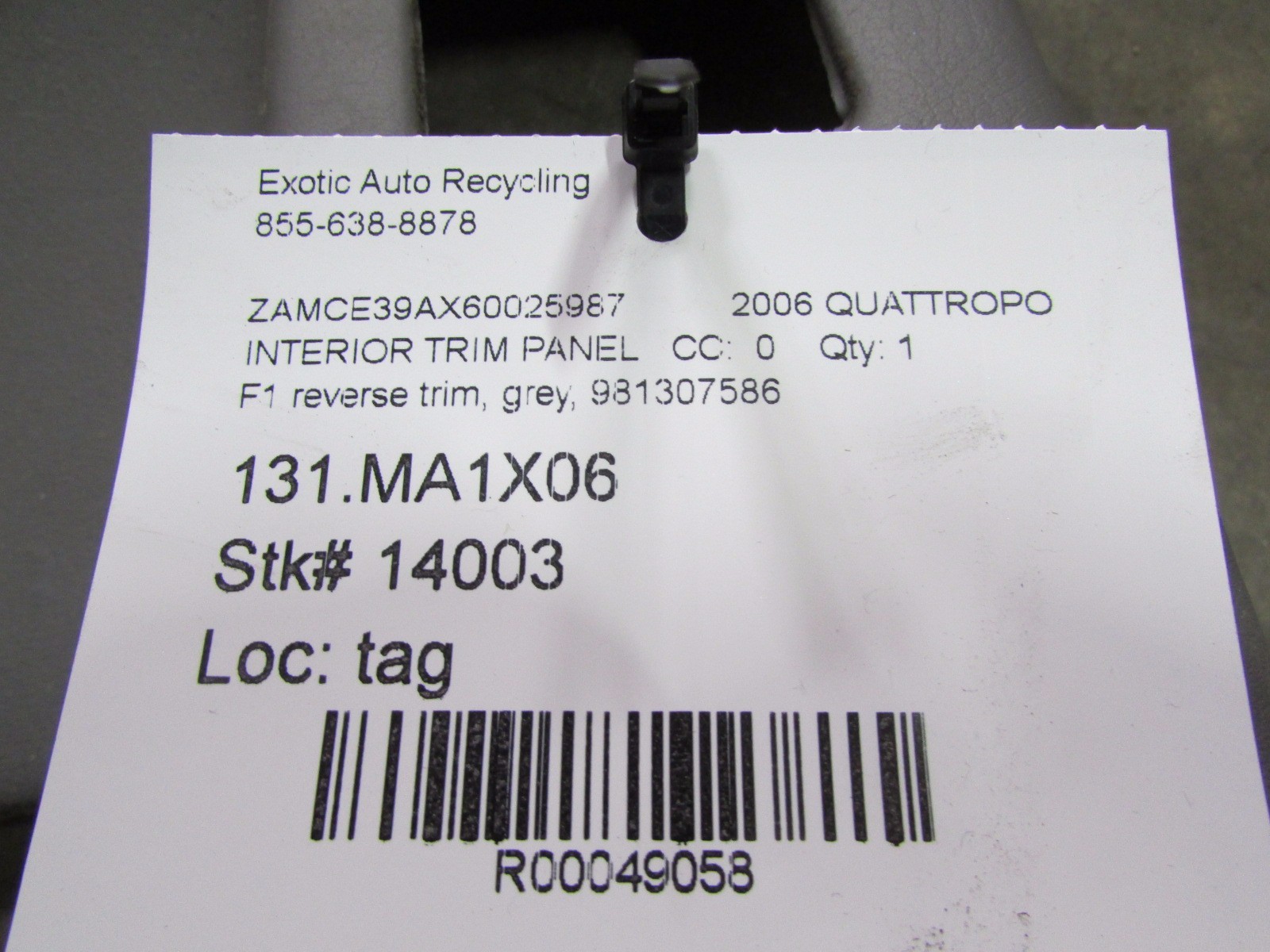 Maserati Quattroporte, F1 Reverse Trim, Grey, Used, P/N 981307586