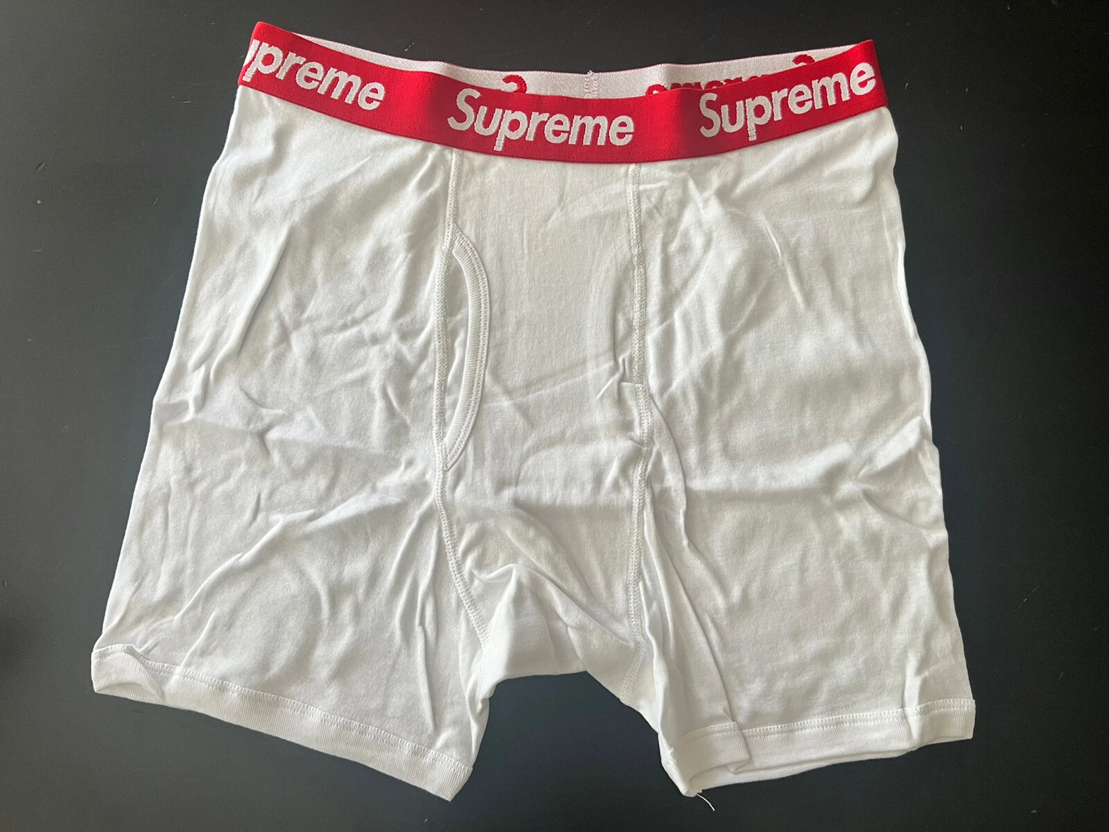 Slips boxer Supreme x Hanes taille grands blancs/rouges simples