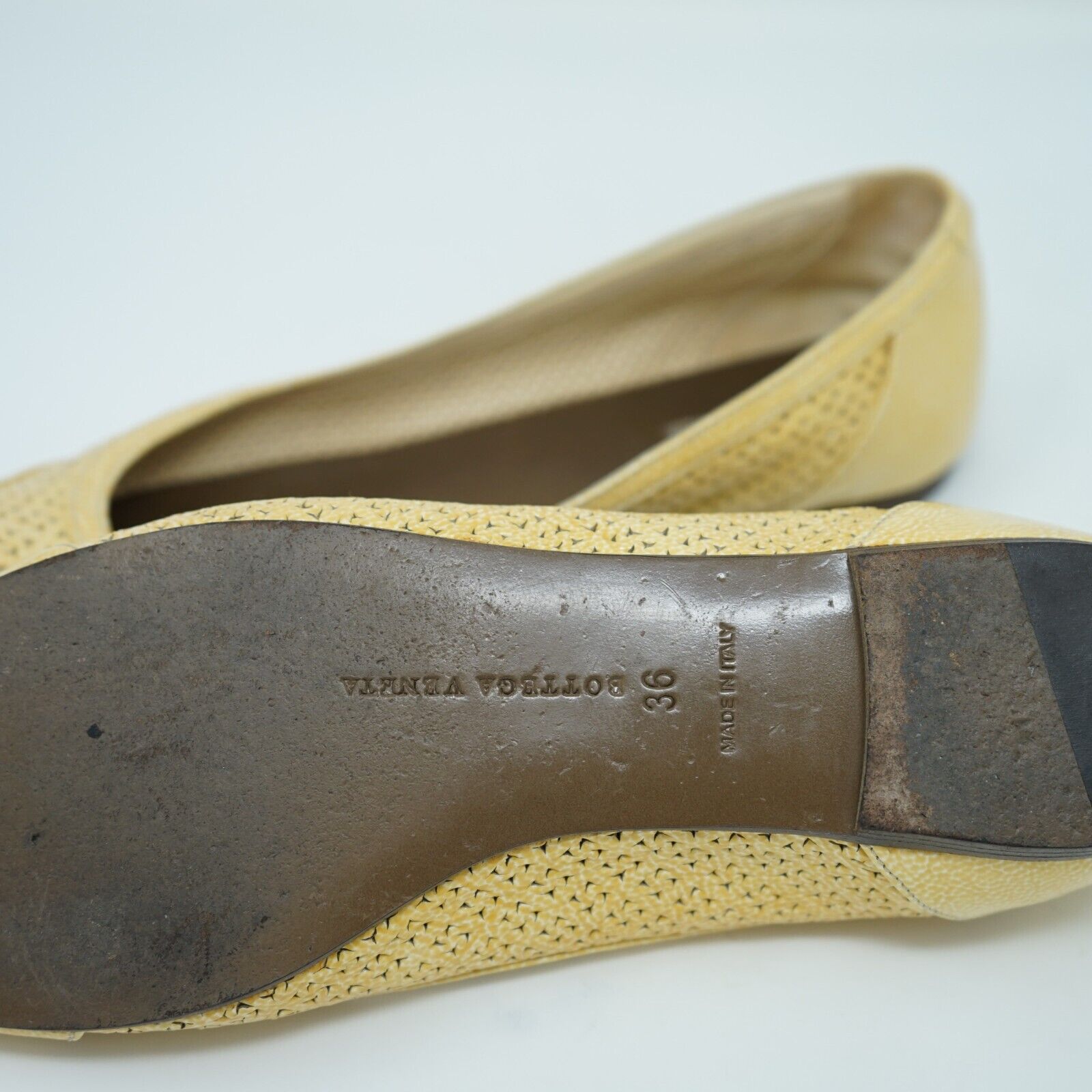 Bottega Veneta Women's Yellow Patent Leather Perf… - image 12