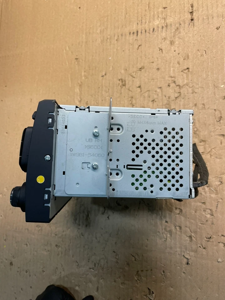 Receptor de radio reproductor de CD Kia Rio Am Fm 2012 a 2015 OEM U1502 DG Foto 2 de 4